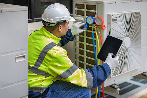Professional Hvac technician working in Hunter, OH